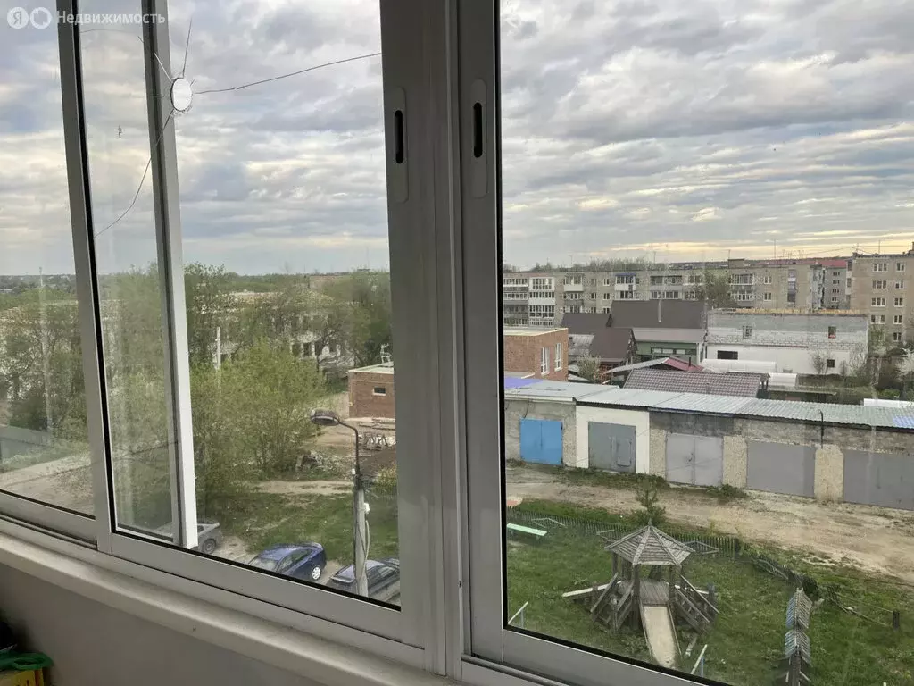 1-комнатная квартира: Алапаевск, улица Братьев Бессоновых, 38 (32 м) - Фото 0