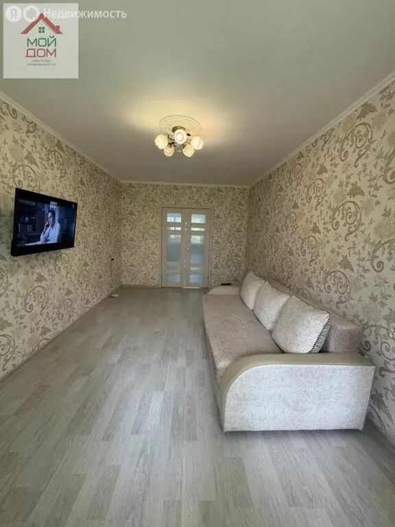 3-комнатная квартира: Элиста, 8-й микрорайон, 59 (65 м) - Фото 1
