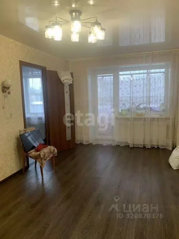 3-к кв. Челябинская область, Чебаркуль ул. Мира, 22 (53.9 м) - Фото 0