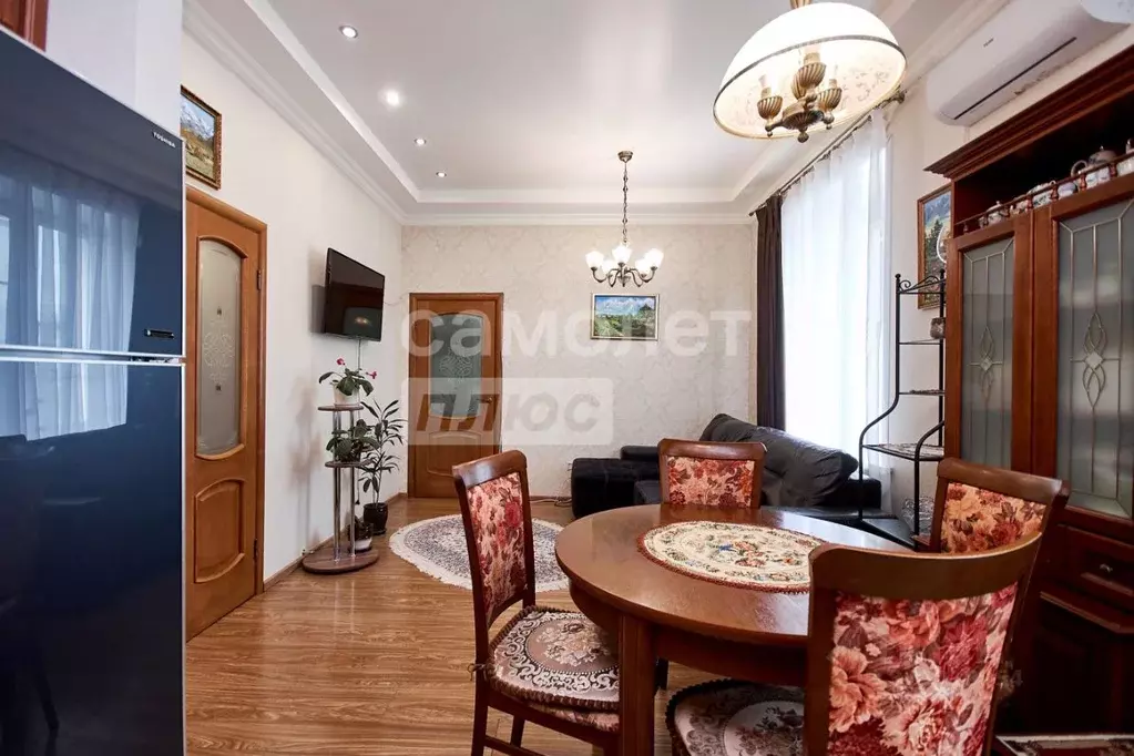 3-к кв. Новосибирская область, Новосибирск Советская ул., 35 (68.4 м) - Фото 0