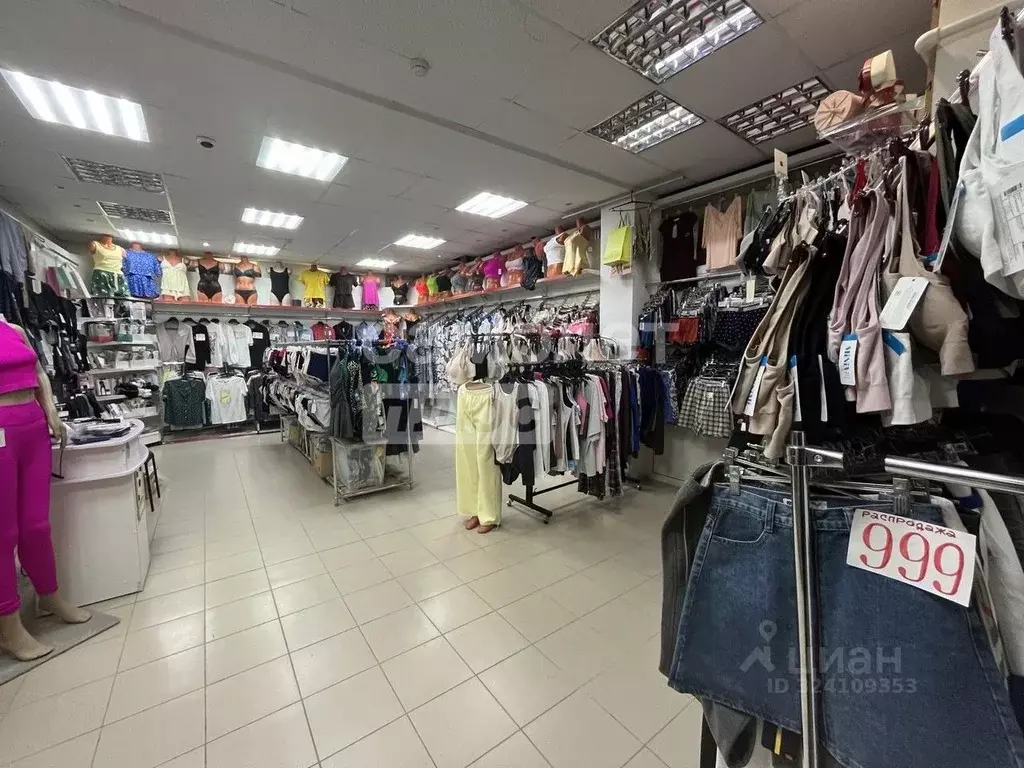 Торговая площадь в Пермский край, Кудымкар ул. Гайдара, 1 (52 м) - Фото 1