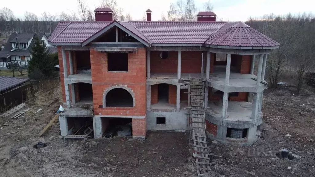 Дом в Санкт-Петербург пос. Стрельна, ул. Плеханова, 34А (300 м) - Фото 1