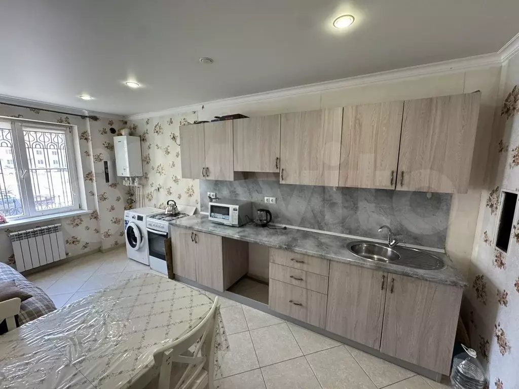 1-к. квартира, 50 м, 1/10 эт. - Фото 0