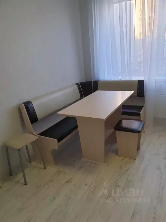 1-к кв. Саратовская область, Энгельс Степная ул., 35а (38.0 м) - Фото 1
