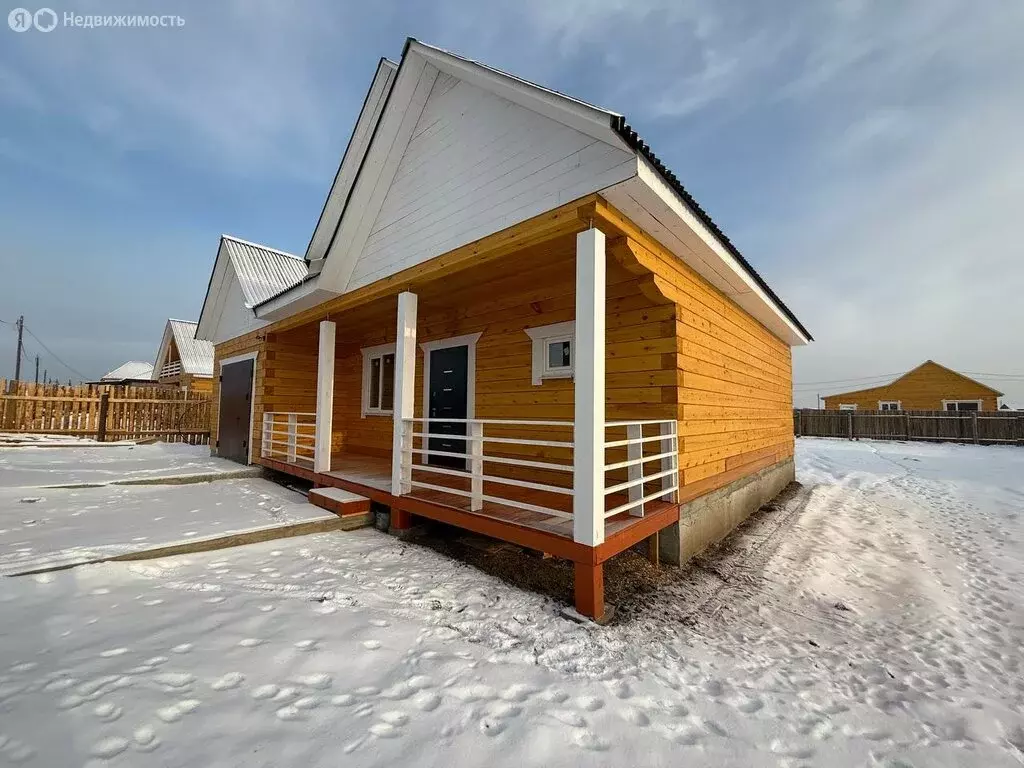 Дом в село Урик, Васильковая улица (210 м) - Фото 0