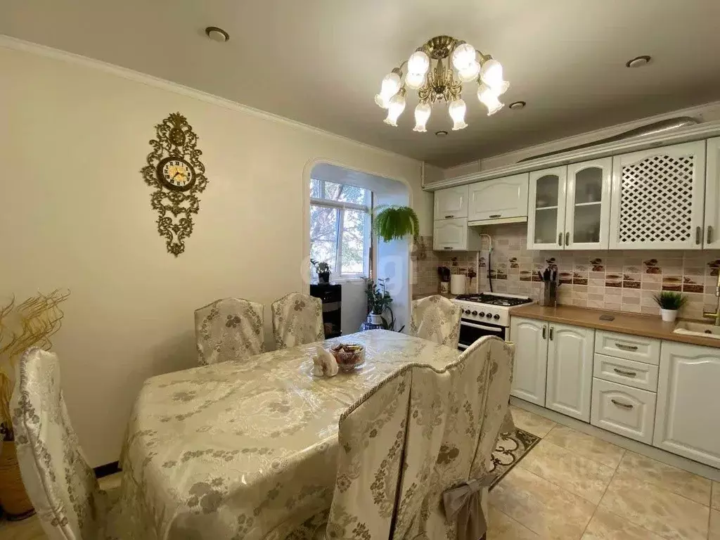 3-к кв. Карачаево-Черкесия, Черкесск ул. Карла Маркса, 25А (85.4 м) - Фото 0