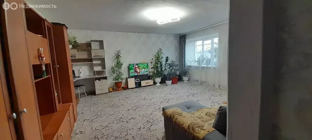 2-комнатная квартира: Агрыз, улица Карла Маркса, 212 (59.5 м) - Фото 1