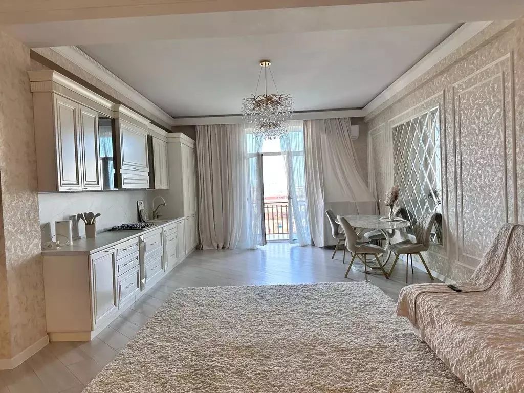 2-к кв. Дагестан, Каспийск ул. М. Халилова, 22А (89.0 м) - Фото 0