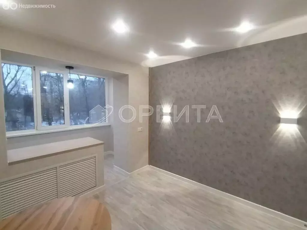 Квартира-студия: Тюмень, улица 30 лет Победы, 77 (215 м) - Фото 2