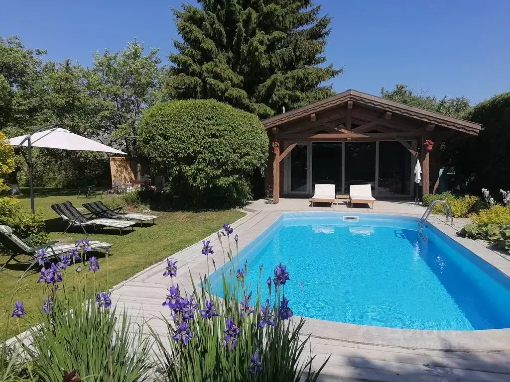 Дом в Тверская область, Конаковский муниципальный округ, Изоплит пгт ... - Фото 1