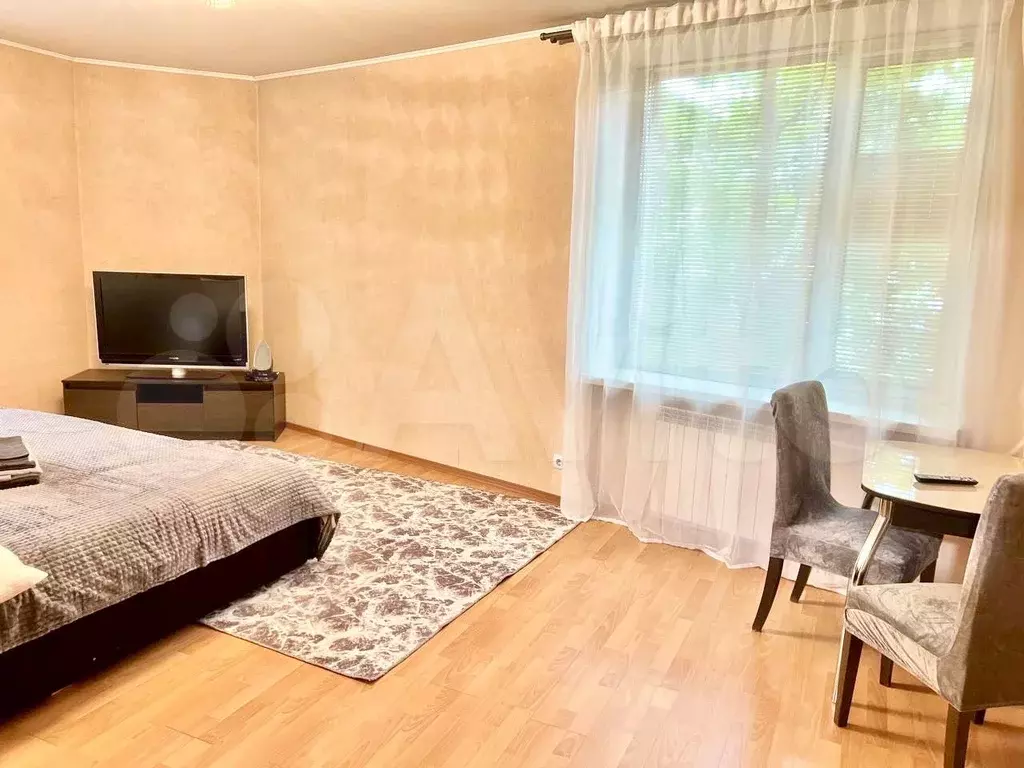 2-к. квартира, 58 м, 1/6 эт. - Фото 0