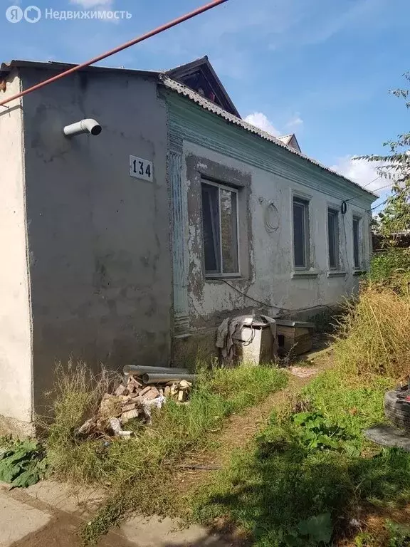Дом в село Укромное, Молодёжная улица (100 м) - Фото 1