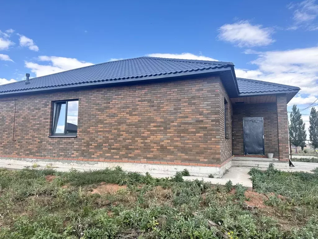 Дом в Оренбургская область, Оренбургский район, с. Подгородняя ... - Фото 2