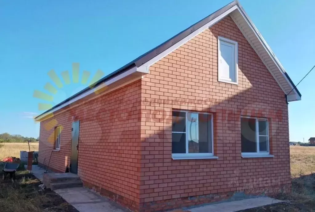 Дом в Краснодарский край, Ейский район, с. Кухаривка Цветочная ул. (85 ... - Фото 1