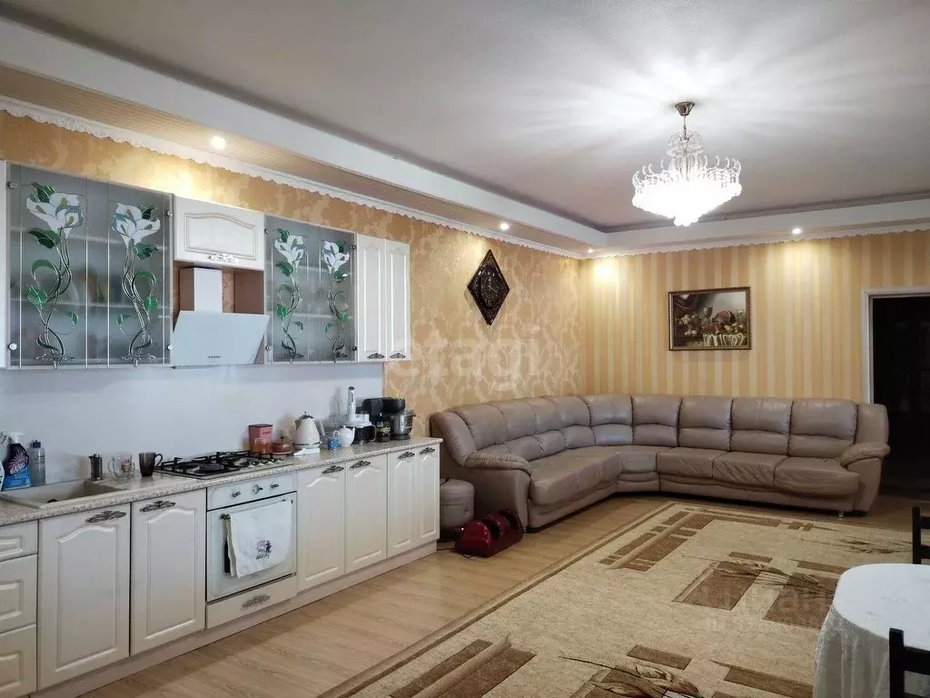 Дом в Белгородская область, Валуйки Коммунистическая ул., 25 (158 м) - Фото 0