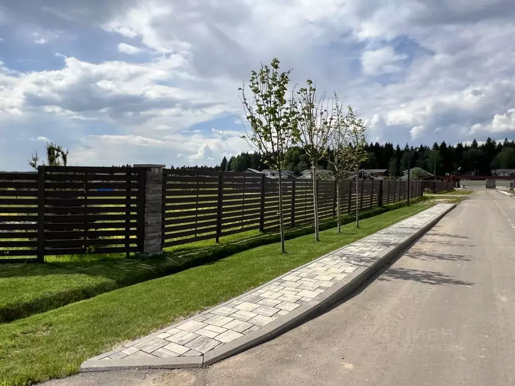 Участок в Московская область, Истра муниципальный округ, Снегири пгт  ... - Фото 1