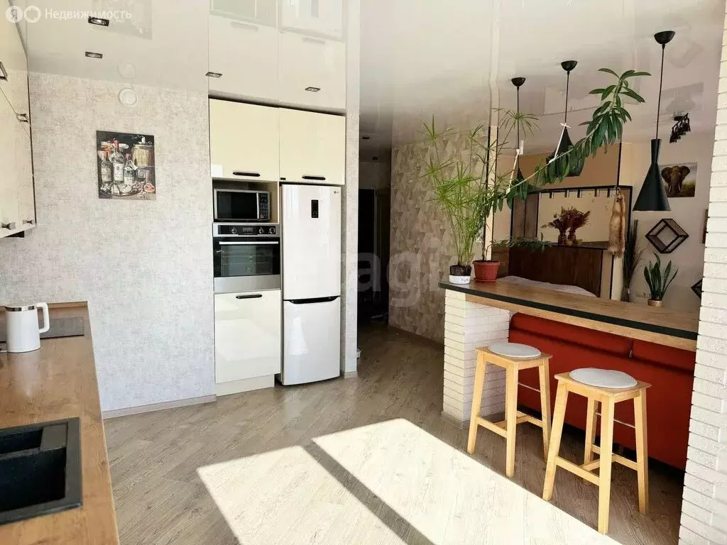 2-комнатная квартира: Энгельс, улица Свердлова, 13 (52.6 м) - Фото 2