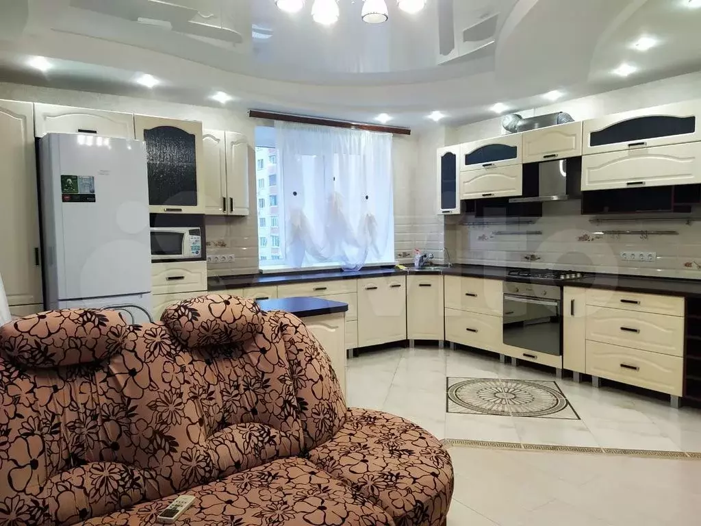 3-к. квартира, 75 м, 5/9 эт. - Фото 0