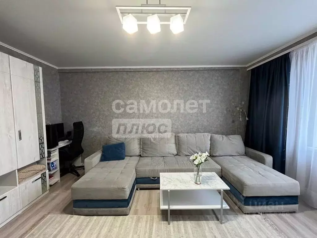 1-к кв. Тюменская область, Тюмень Заречный проезд, 39К1 (47.5 м) - Фото 0