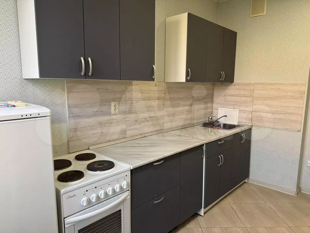 1-к. квартира, 40 м, 8/10 эт. - Фото 1