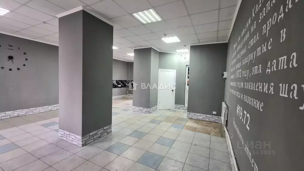 Помещение свободного назначения в Владимирская область, Ковров ул. ... - Фото 1