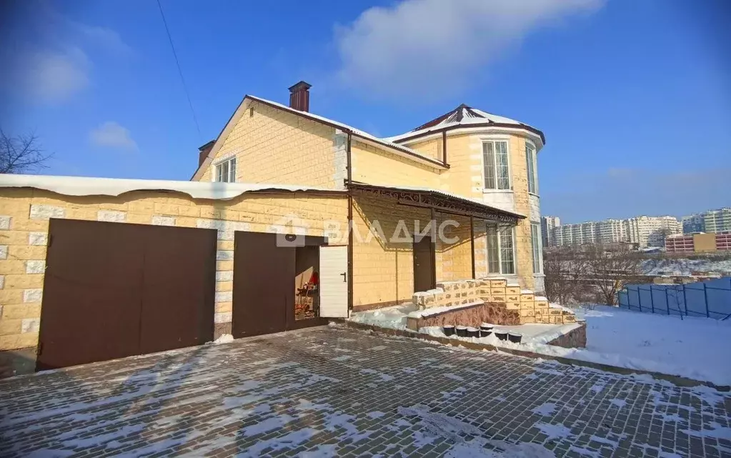 Дом в Белгородская область, Белгород пер. 2-й Бирюзовый, 2 (248 м) - Фото 1