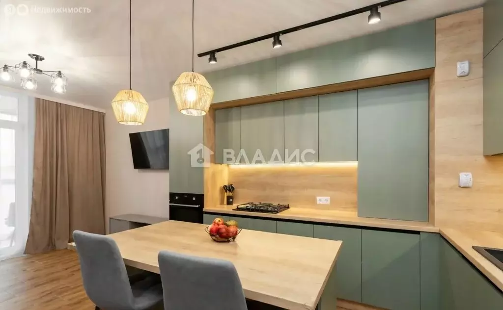 3-комнатная квартира: Калининград, Миргородская улица, 2 (70 м) - Фото 2