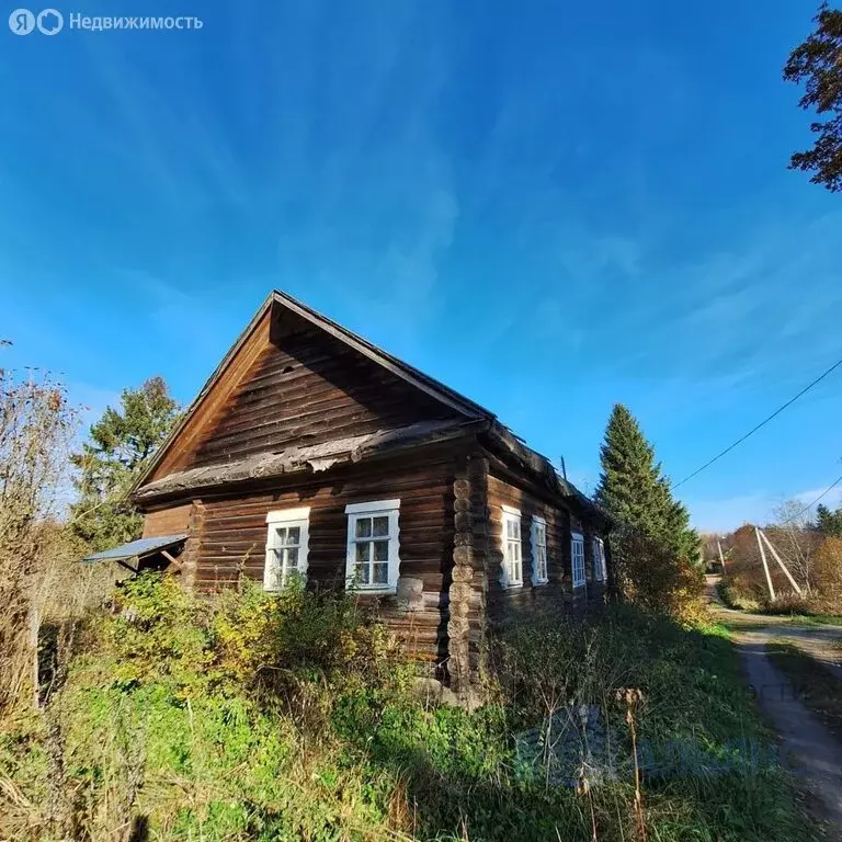 Дом в Псковская область, Плюсский муниципальный округ, деревня ... - Фото 1