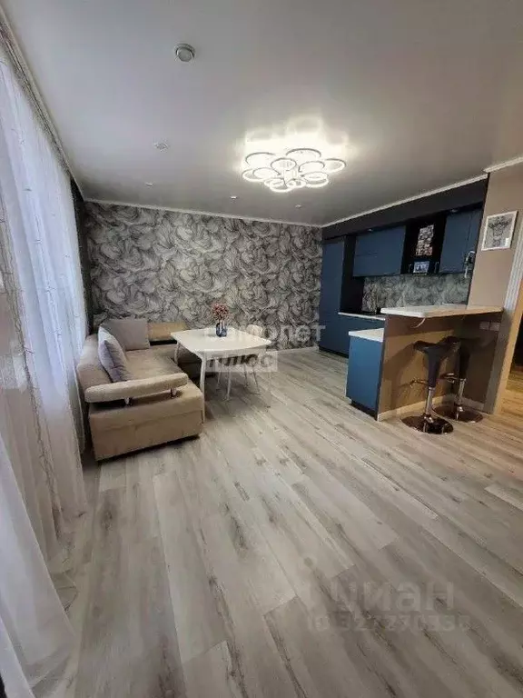 2-к кв. Тюменская область, Тюмень ул. Демьяна Бедного, 92 (62.1 м) - Фото 1