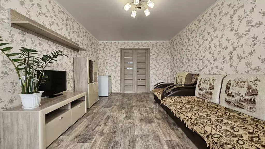 2-к кв. Татарстан, Казань ул. 2-я Азинская, 1Е (58.4 м) - Фото 2