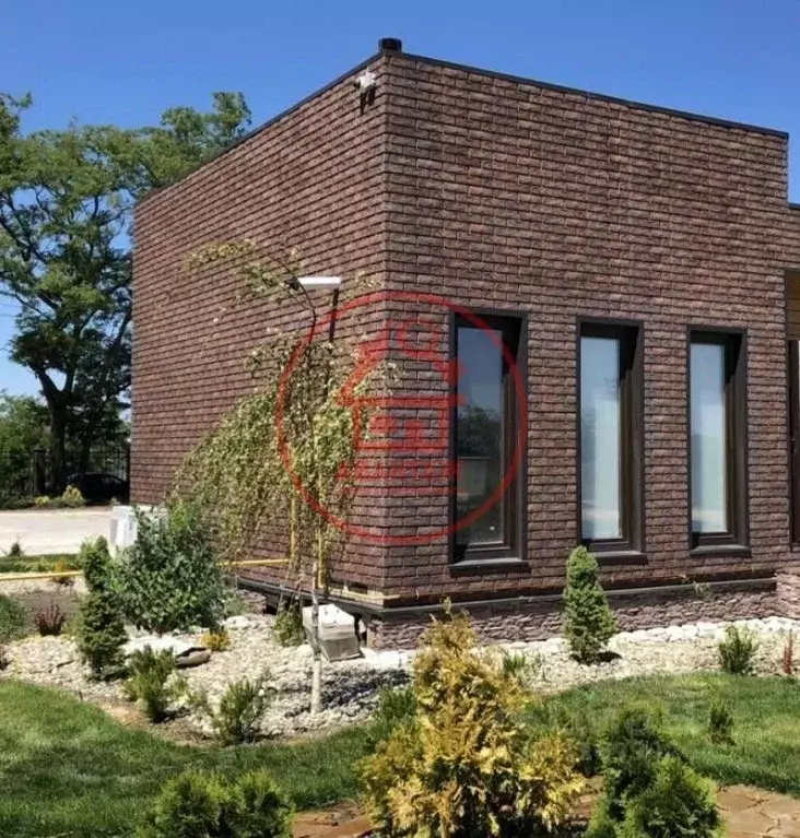 Дом в Краснодарский край, Новокубанск Камский пер., 6 (128 м) - Фото 1