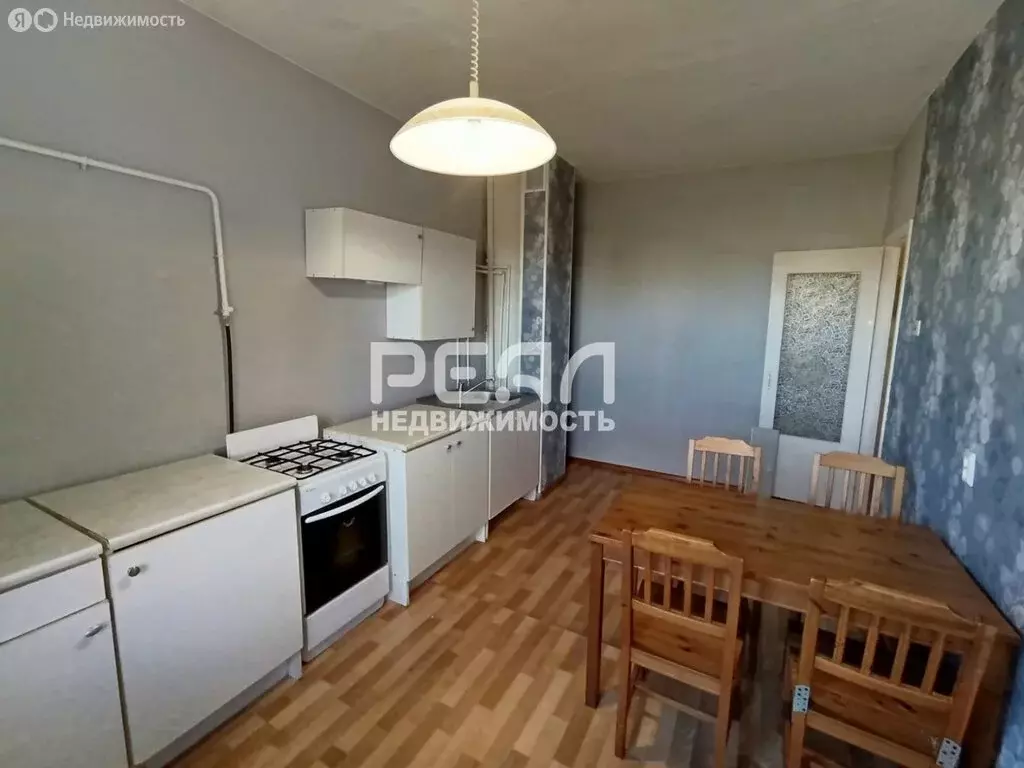 4-комнатная квартира: Гатчина, улица Генерала Сандалова, 5 (97.2 м) - Фото 2