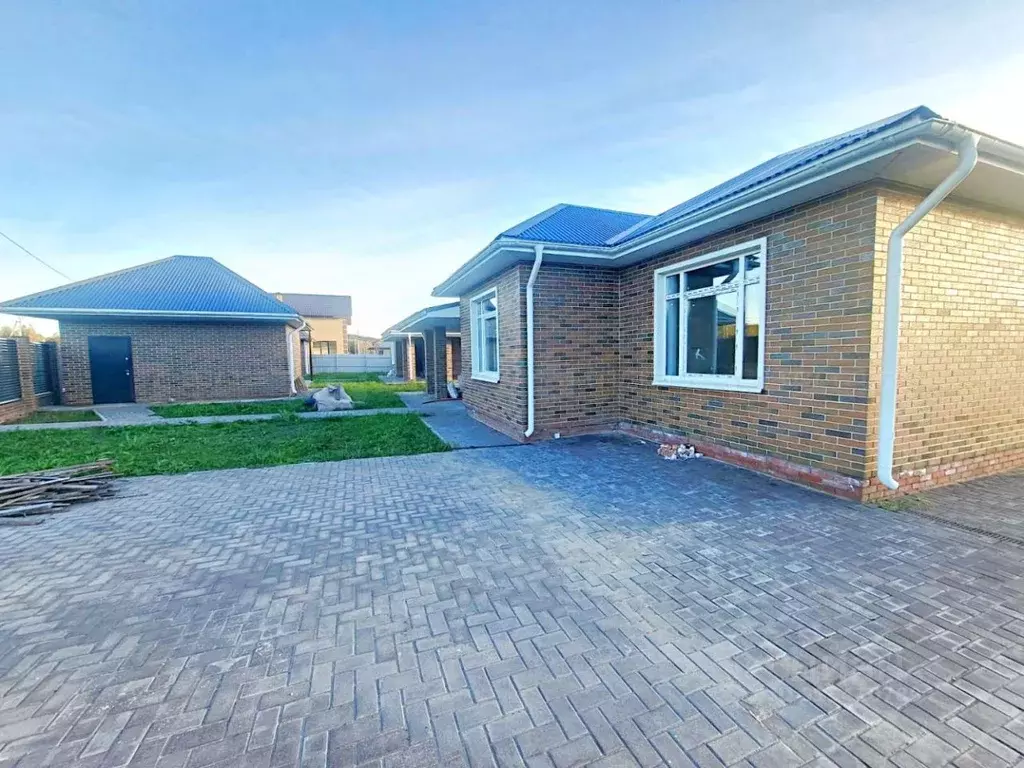 Дом в Татарстан, Зеленодольский район, Большекургузинское с/пос, с. ... - Фото 1