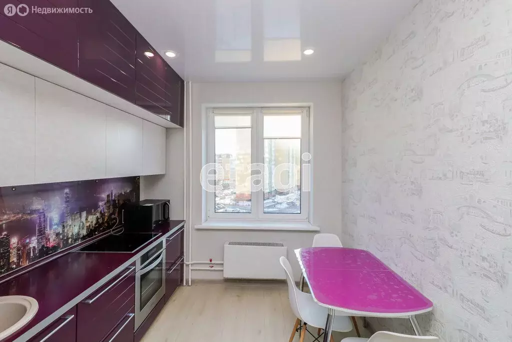 2-комнатная квартира: Тюмень, улица Бориса Опрокиднева, 2 (49.9 м) - Фото 2