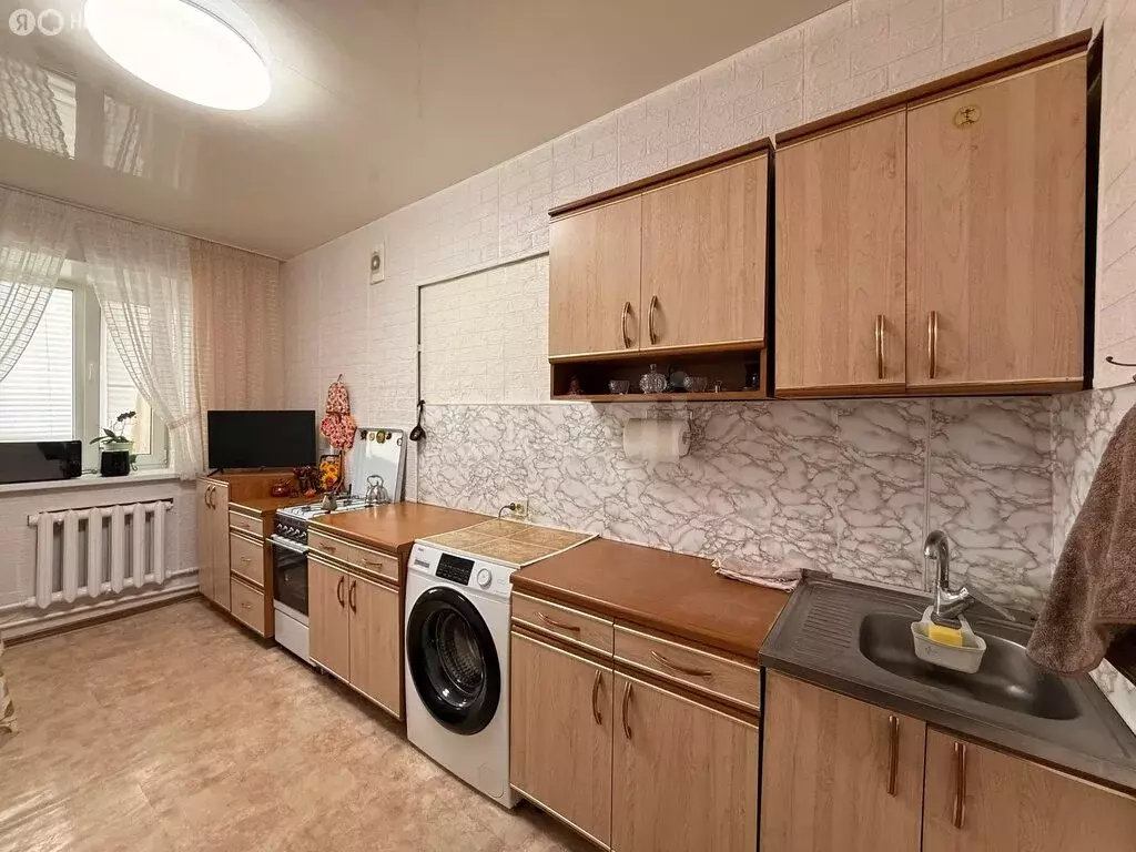 3-комнатная квартира: посёлок Новосиньково, 13 (67.9 м) - Фото 1
