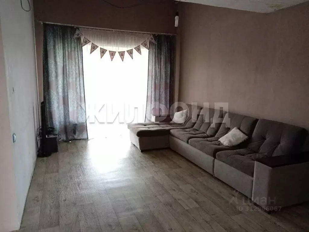 Дом в Хакасия, Абакан ул. Веденеева (268 м) - Фото 1