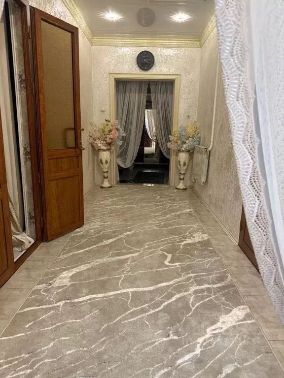 Дом в Чеченская республика, Гудермес ул. Солидарная, 56 (250 м) - Фото 1