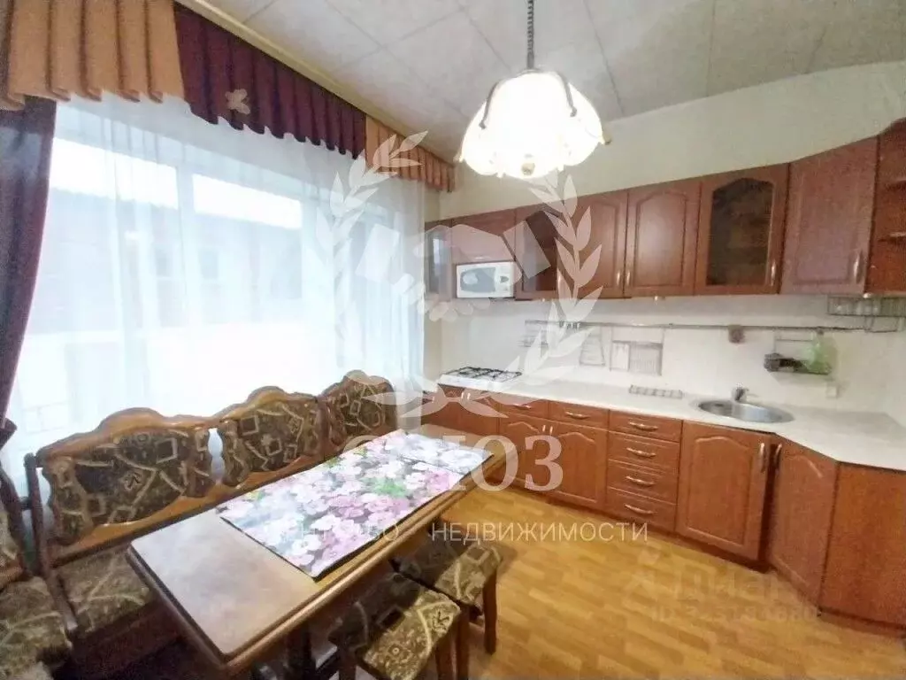 3-к кв. Калужская область, Спас-Деменск Советская ул., 75 (160.0 м) - Фото 1