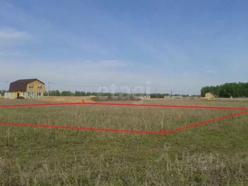 Участок в Белгородская область, Старооскольский городской округ, с. ... - Фото 1