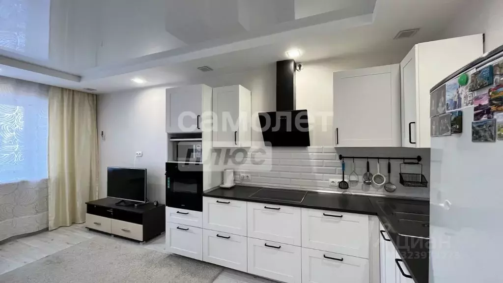 2-к кв. Ханты-Мансийский АО, Сургут ул. Александра Усольцева, 13 (63.7 ... - Фото 1