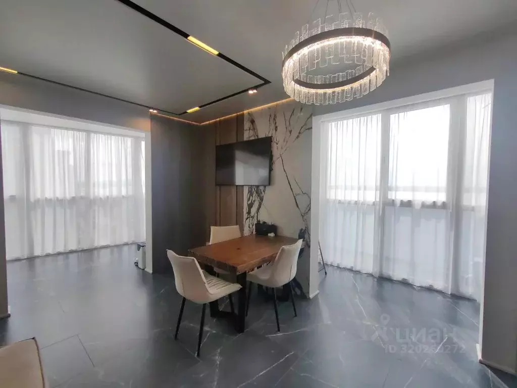 2-к кв. Хабаровский край, Хабаровск ул. А.А. Вахова, 10 (80.0 м) - Фото 0