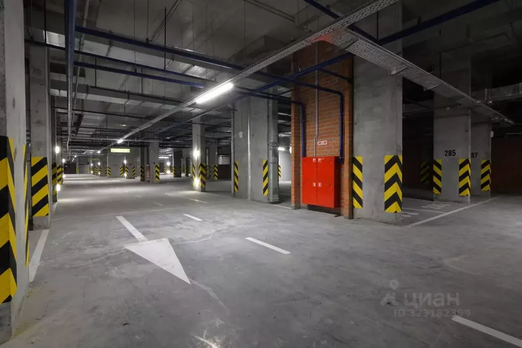 Гараж в Свердловская область, Екатеринбург ул. Свердлова, 32Б (13 м) - Фото 1