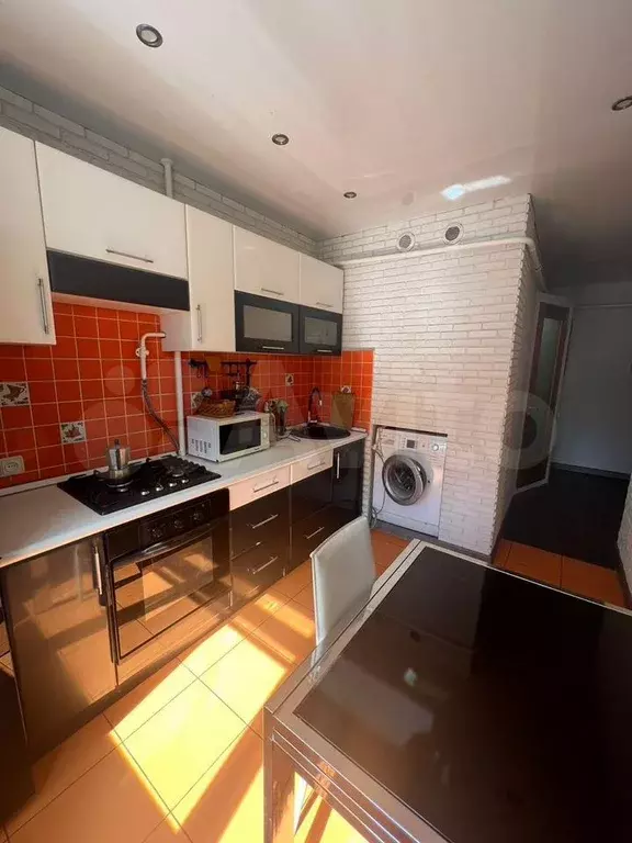 2-к. квартира, 51 м, 2/9 эт. - Фото 1