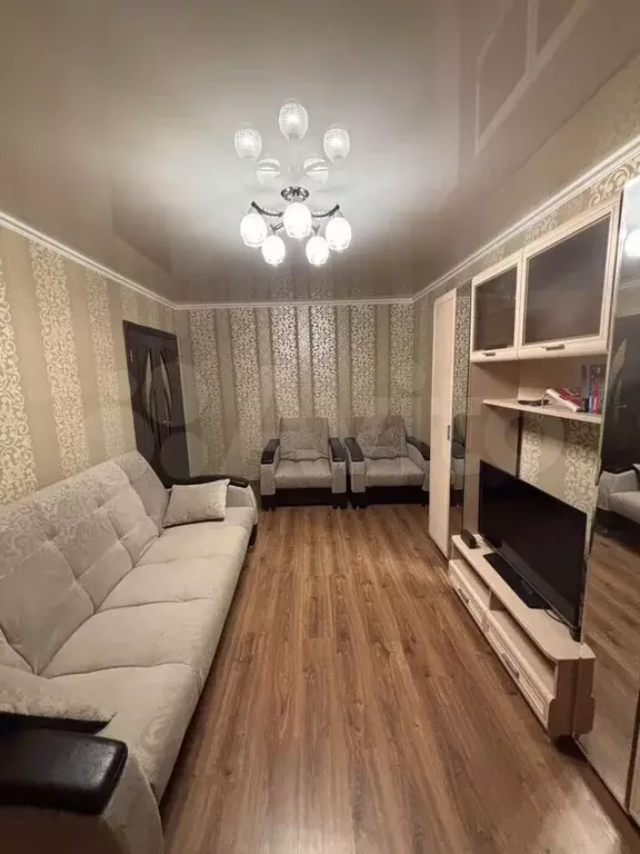 2-к. квартира, 45 м, 1/9 эт. - Фото 1