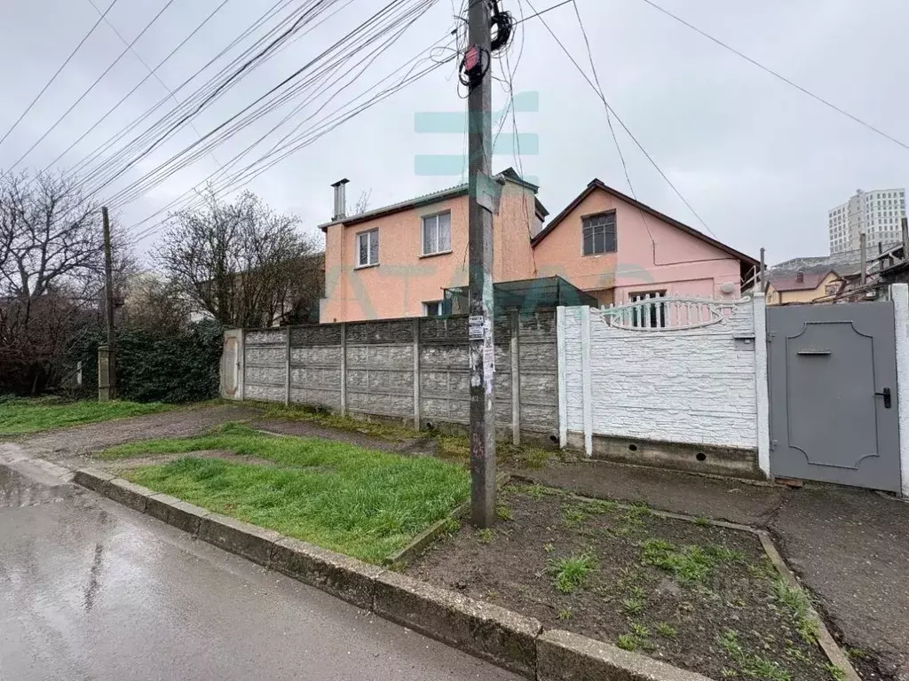 Дом в Крым, Симферополь ул. Первомайская, 29 (68 м) - Фото 1