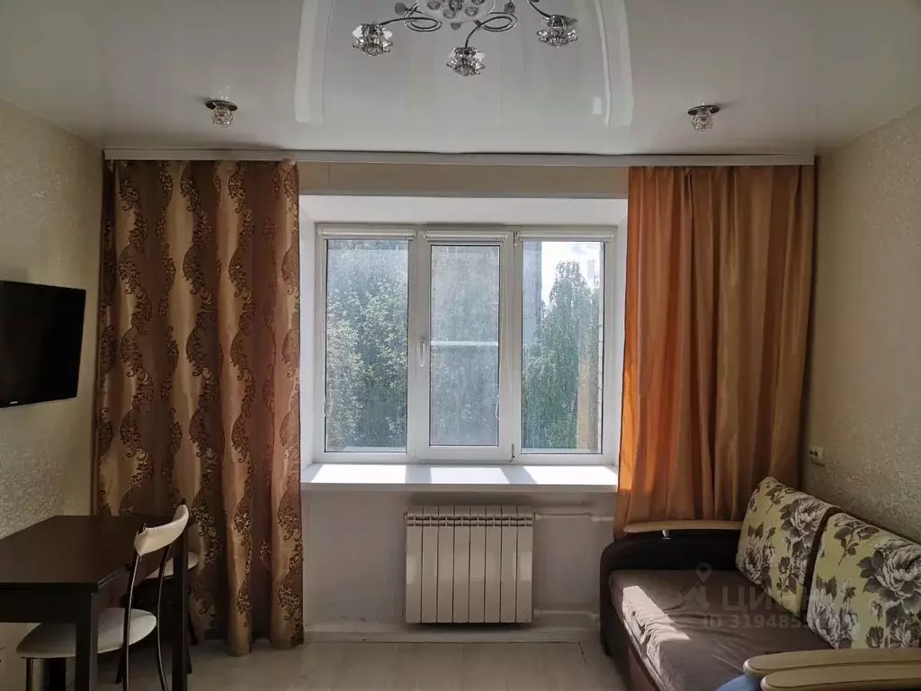 Комната Нижегородская область, Нижний Новгород ул. Юлиуса Фучика, 3 ... - Фото 0