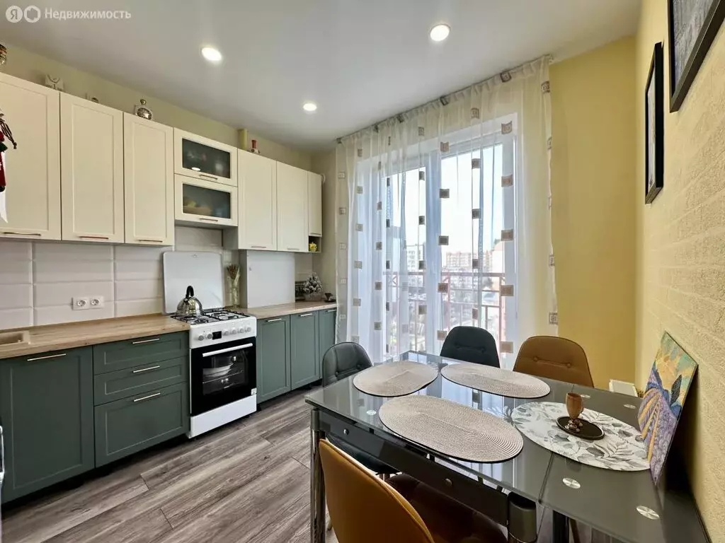 1-комнатная квартира: Калининград, улица Николая Карамзина, 46 (28.5 ... - Фото 1