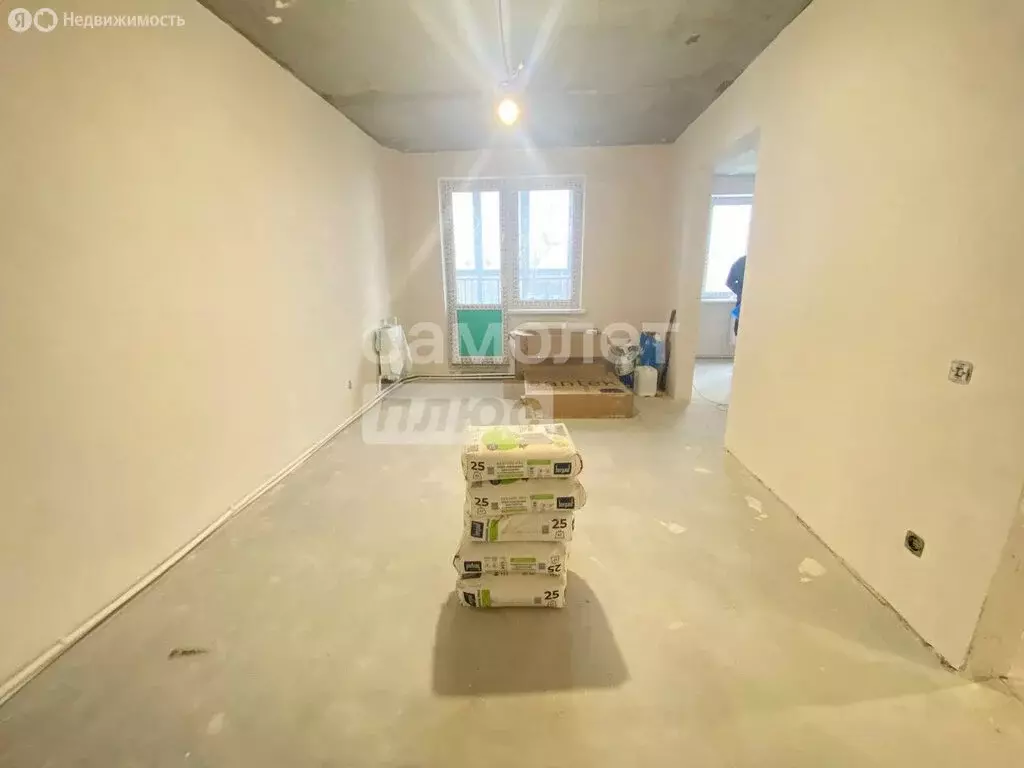 2-комнатная квартира: Медведево, посёлок городского типа Медведево, ... - Фото 1