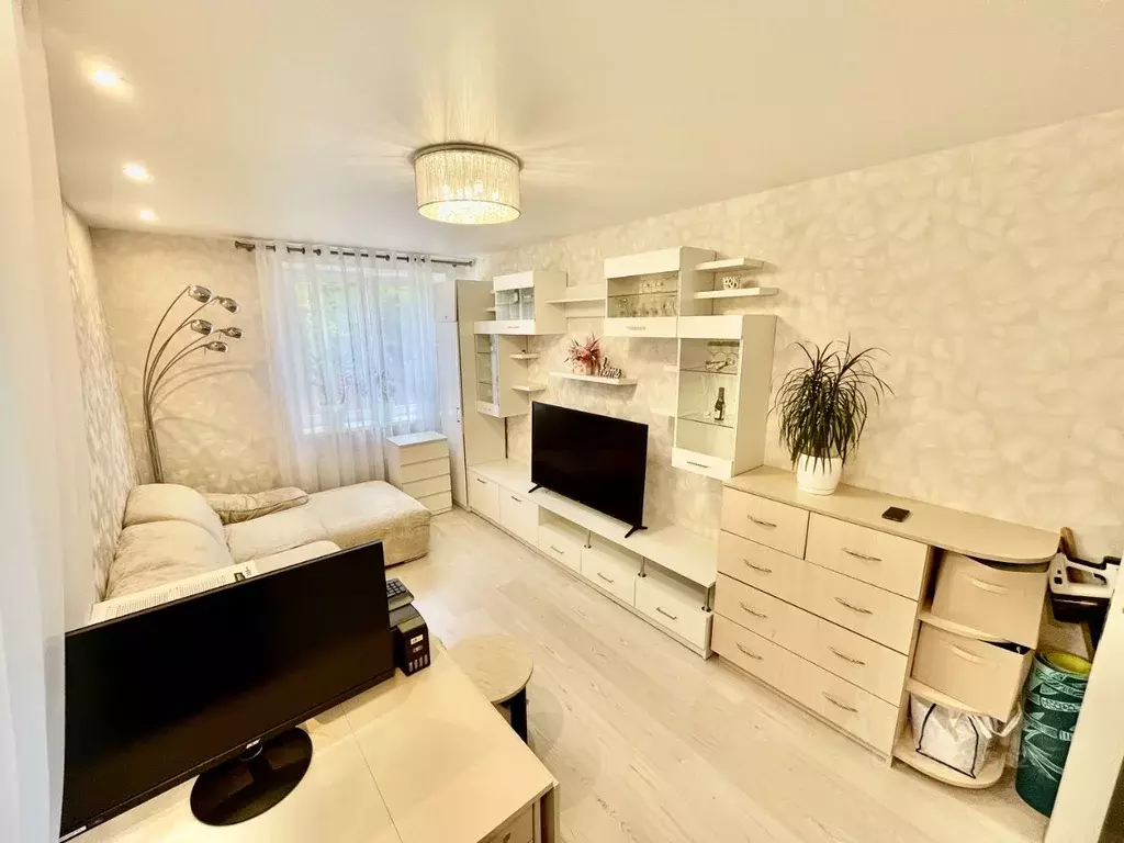 2-к кв. Калининградская область, Гурьевск Степной пер., 17В (57.7 м) - Фото 1