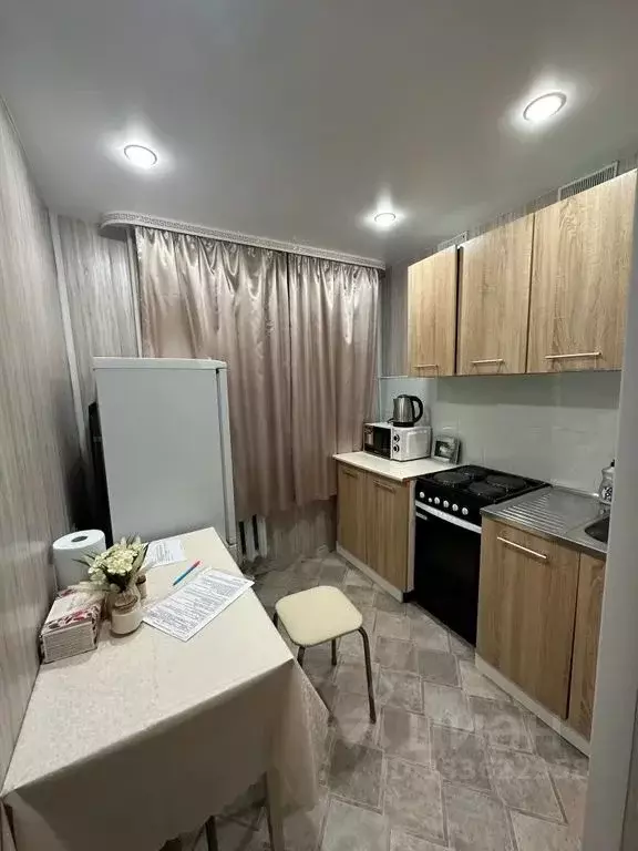 2-к кв. Челябинская область, Усть-Катав 2-й мкр, 27 (45.0 м) - Фото 1